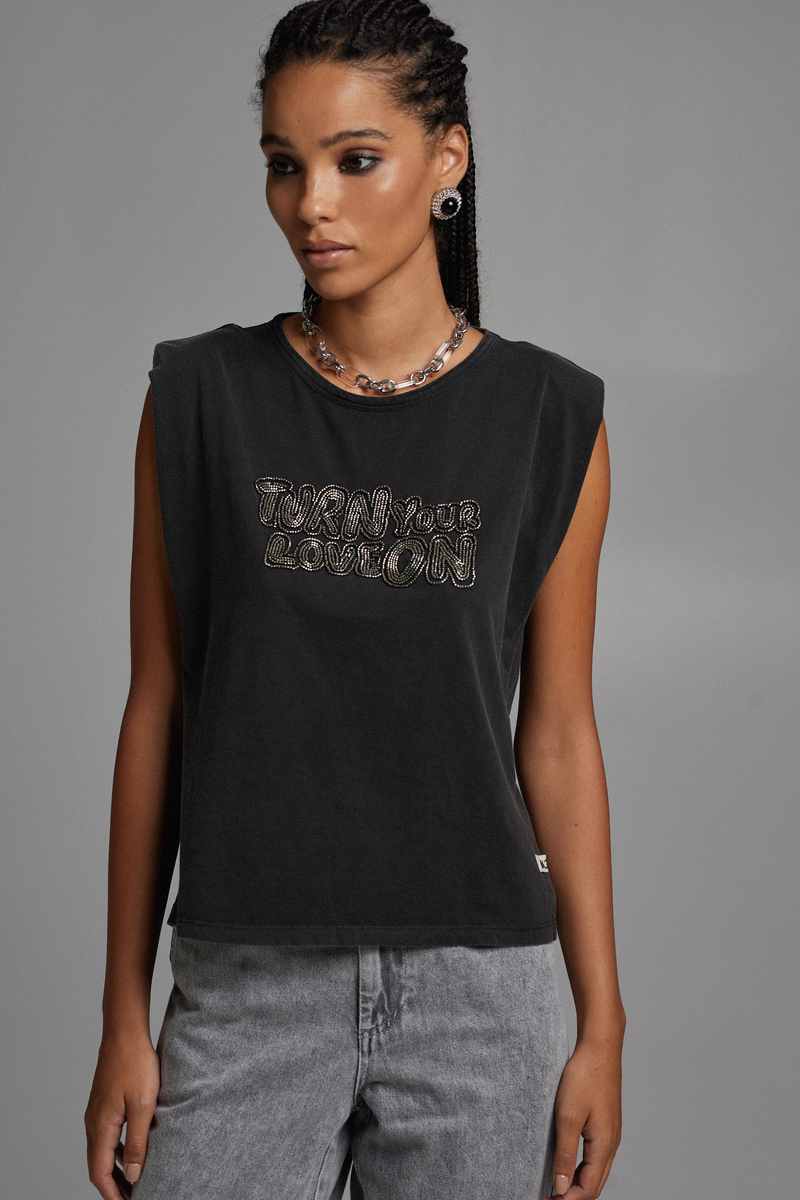 Tops & T-shirts