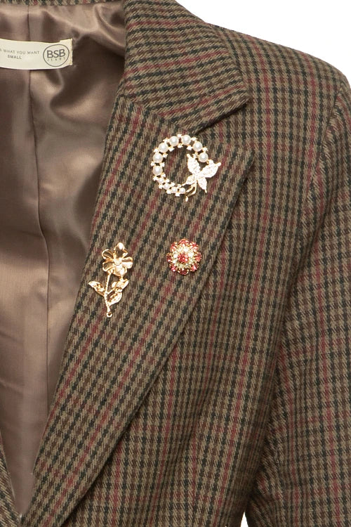 Veste petits carreaux et broches bijoux - BSB