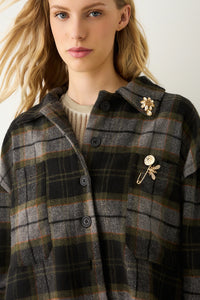 Veste à carreaux et broches bijoux - BSB