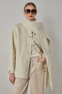 Manteau écru avec écharpe intégrée - BSB