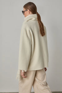 Manteau écru avec écharpe intégrée - BSB