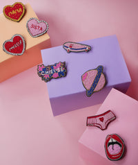 MALICIEUSE - Broche Ex Voto Pink - Broderie Fait Main Cannetille