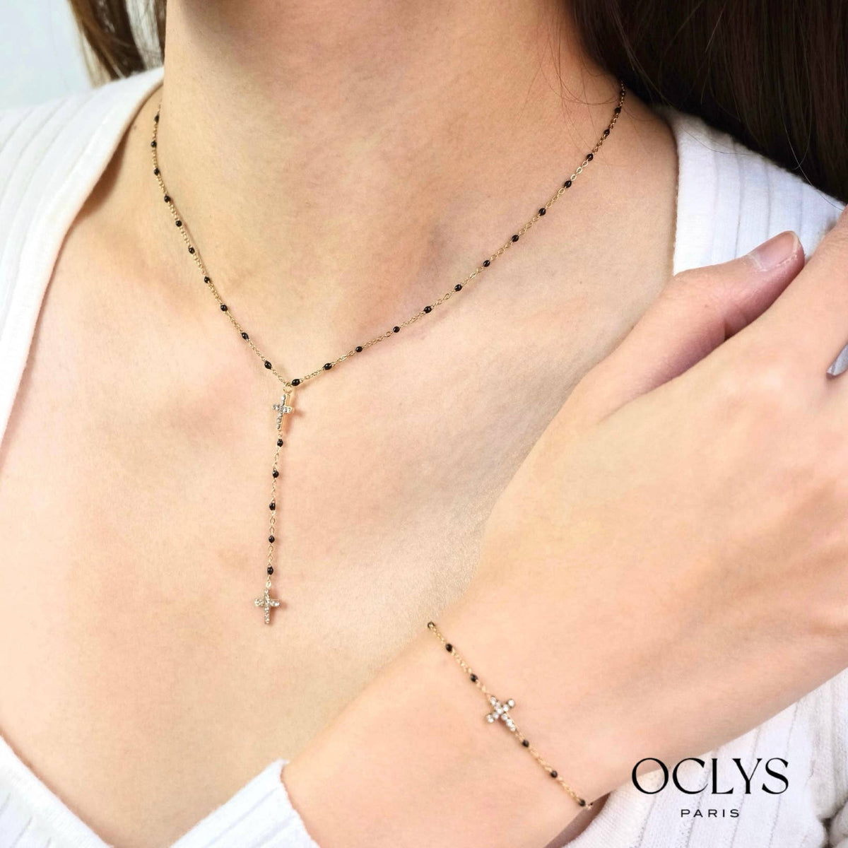 Collier chaine émaillé acier inoxydable doré avec croix strass