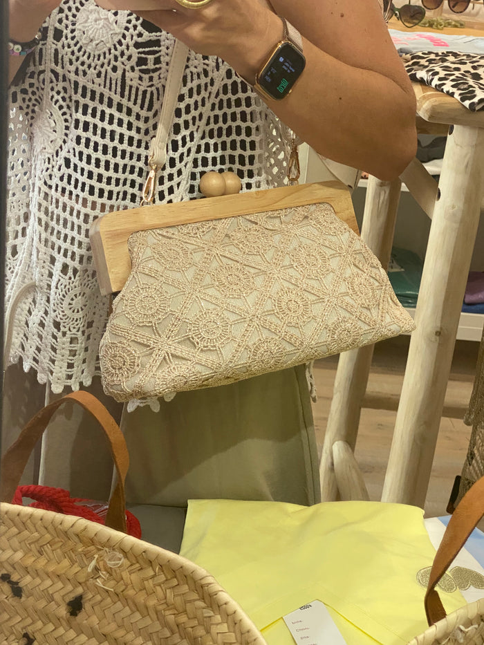 Sac élégant crochet et bois