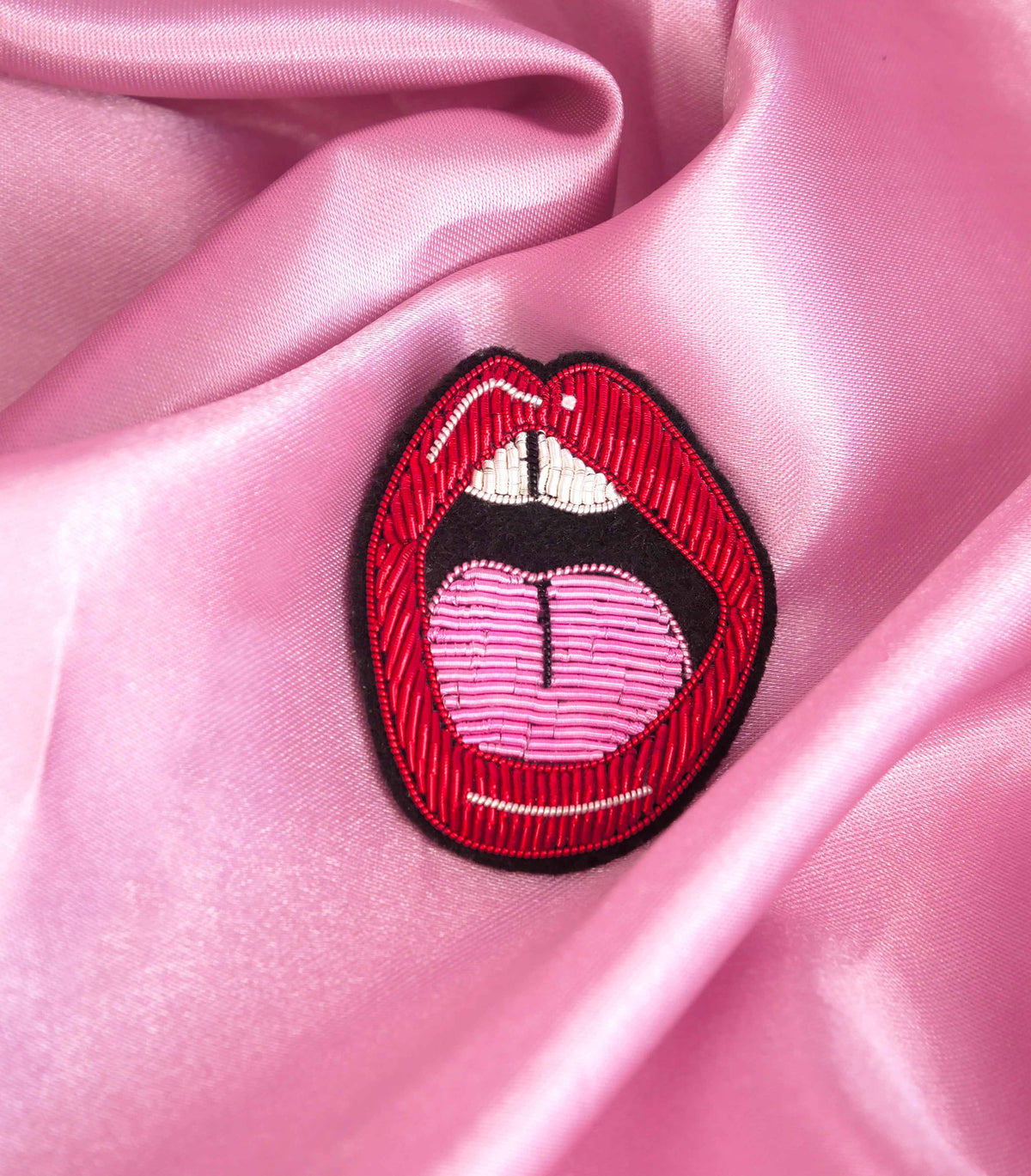 Broche Bouche - Broderie Fait Main Cannetille