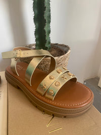 Sandales dorées