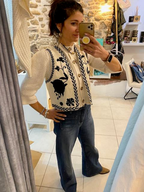 Gilet sans manche brodé