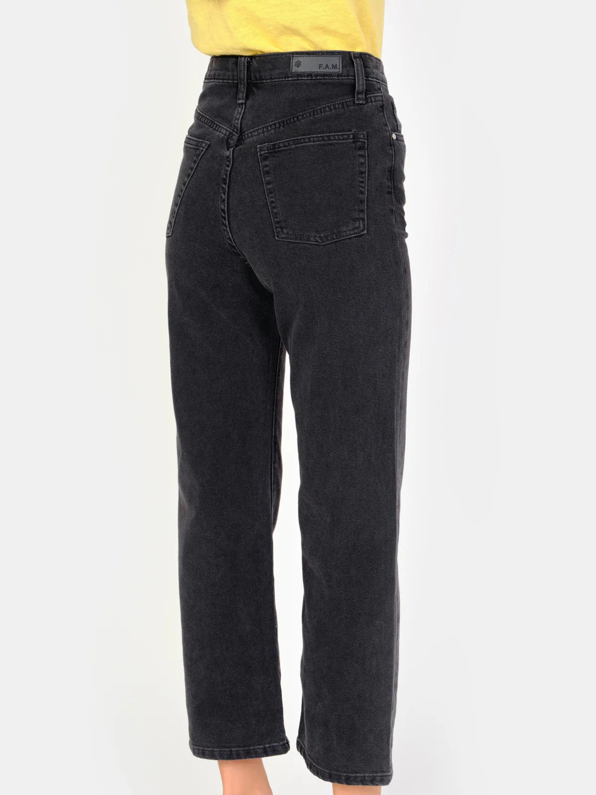 Jean POLA droit black- F.A.M