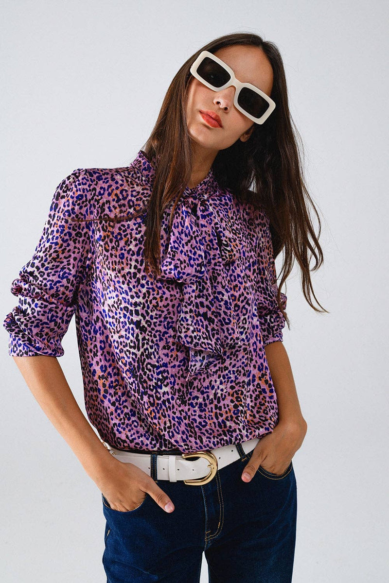 Blouse violette léopard à nouer au cou