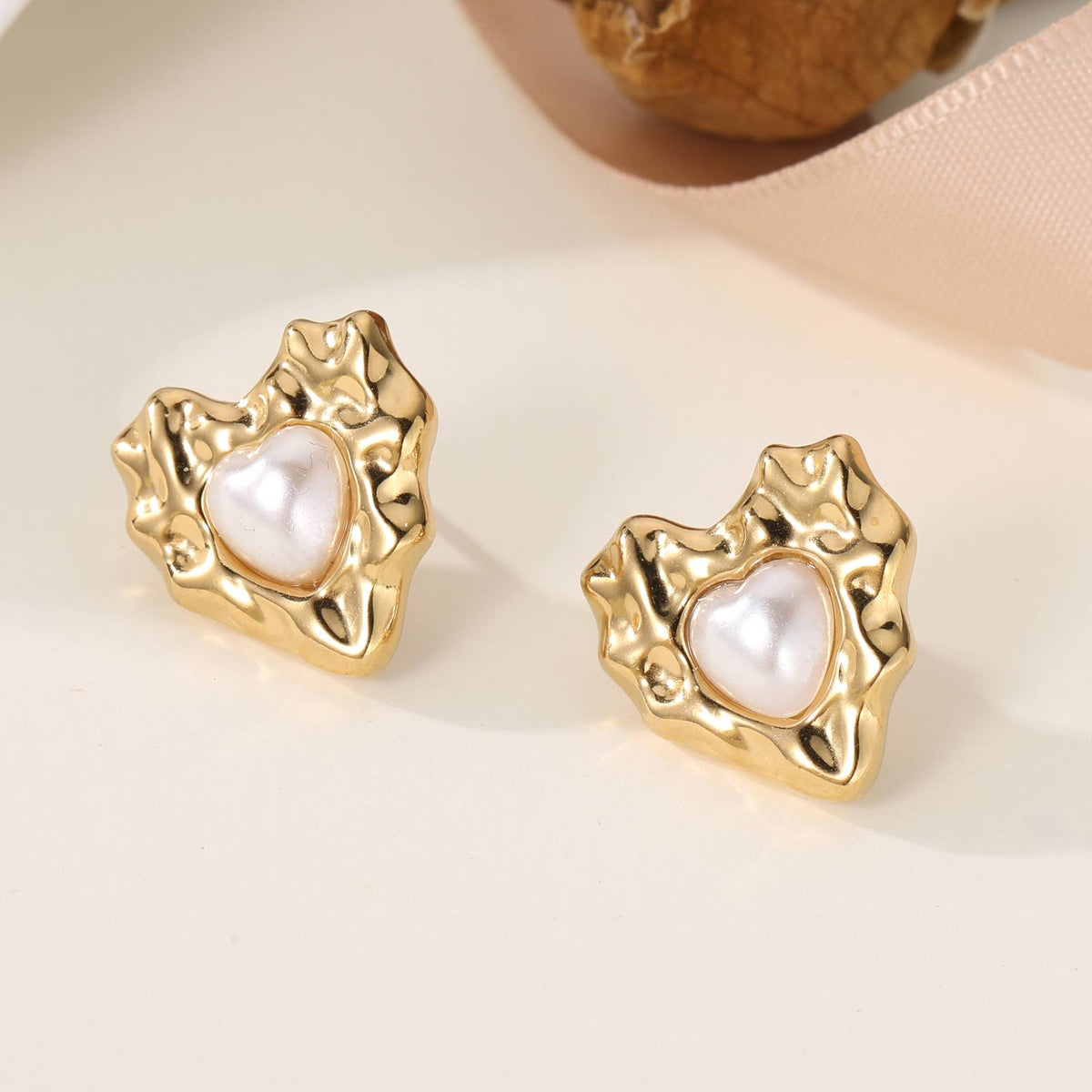 Boucles d'oreilles puces à cœur perlé Faustine - Lovelika